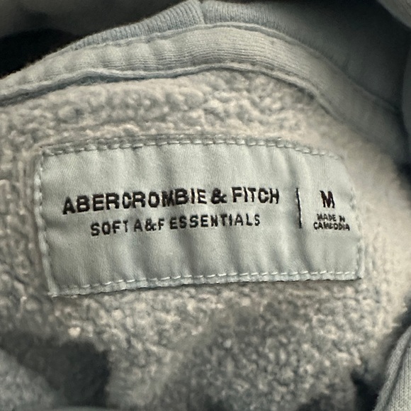 Abercrombie Essential Popover Light Blue Size M - Picture 4 of 6